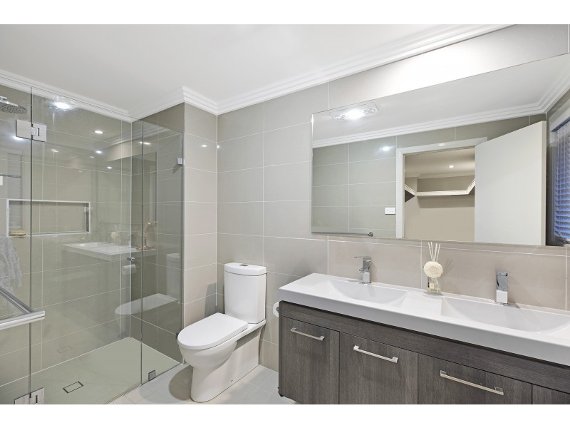 5 Breakers Way, Forresters Beach NSW 2260