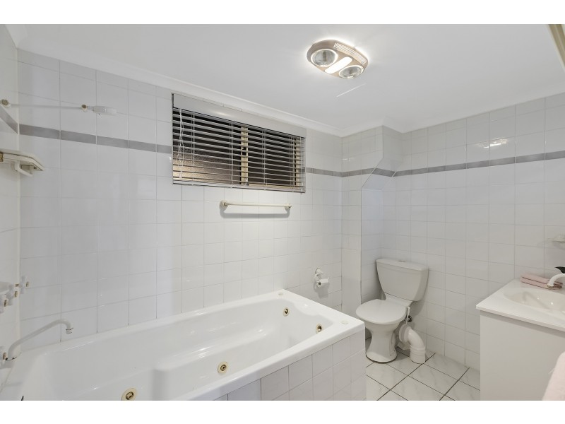 1/309a Avoca Drive, Green Point NSW 2251