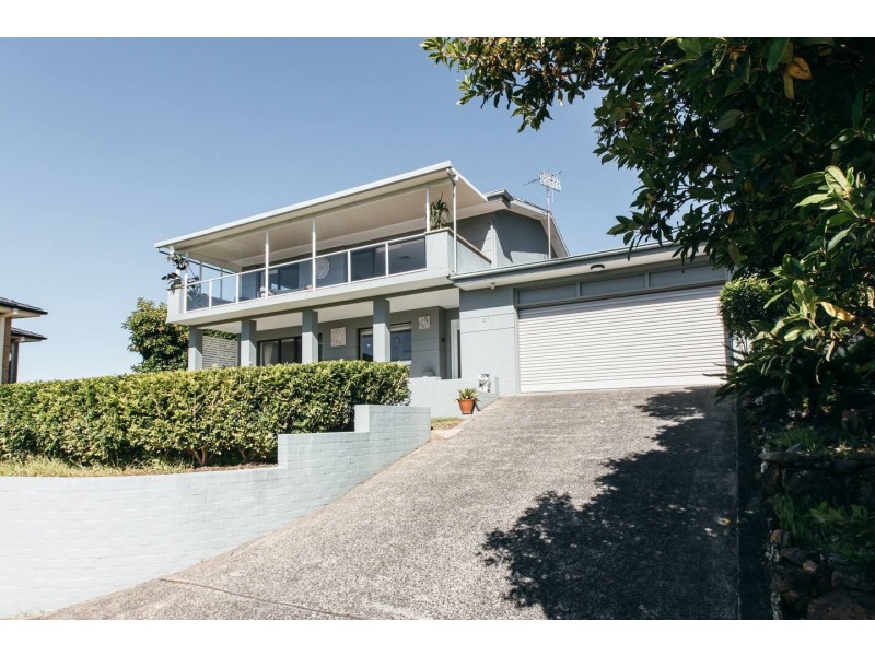 27 Braemar Drive, Wamberal NSW 2260