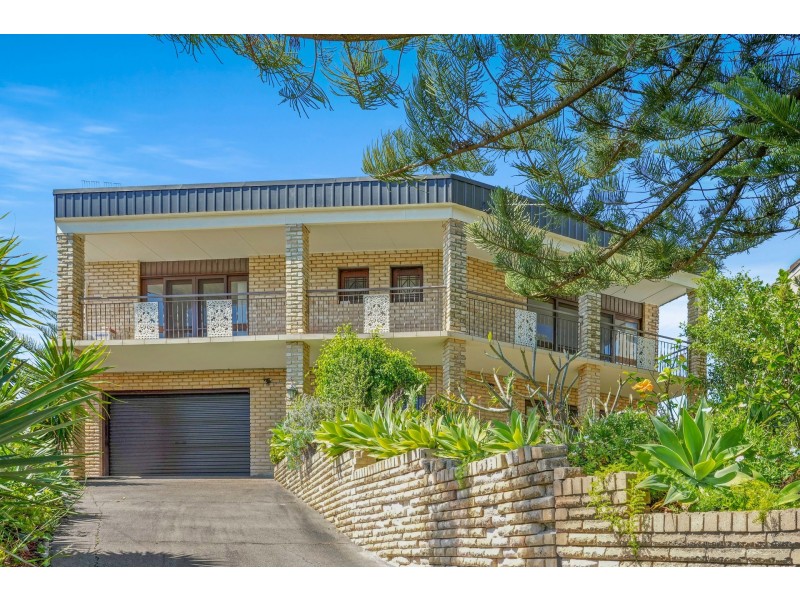19 Henrys Road, Forresters Beach NSW 2260