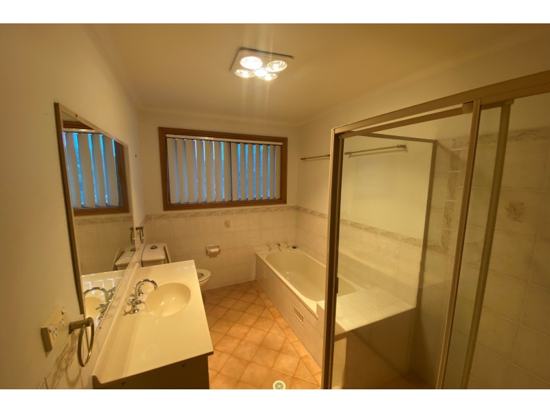 13 Francis Road, North Avoca NSW 2260