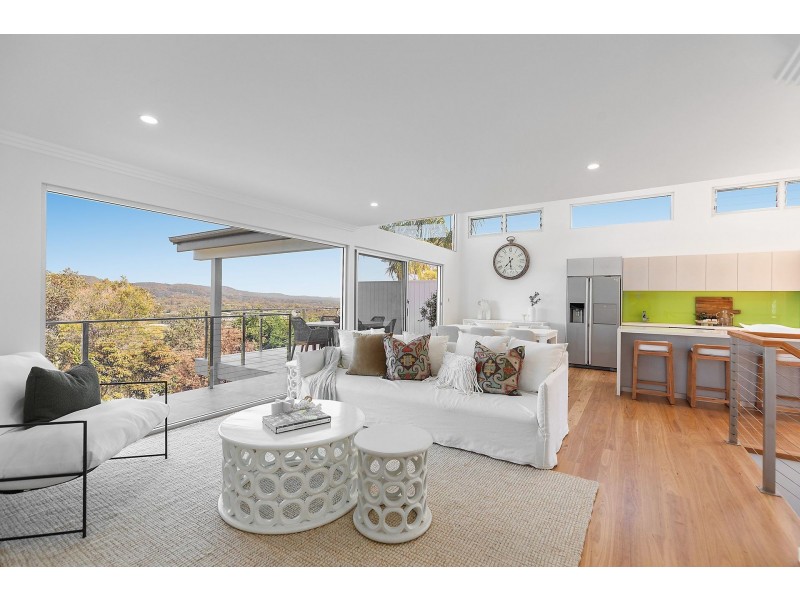 7 Yumbool Close, Forresters Beach NSW 2260