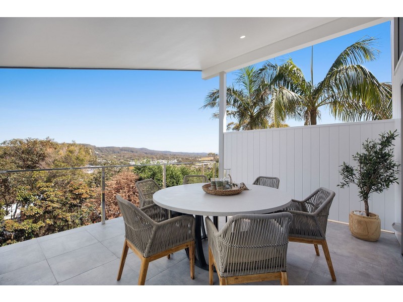 7 Yumbool Close, Forresters Beach NSW 2260