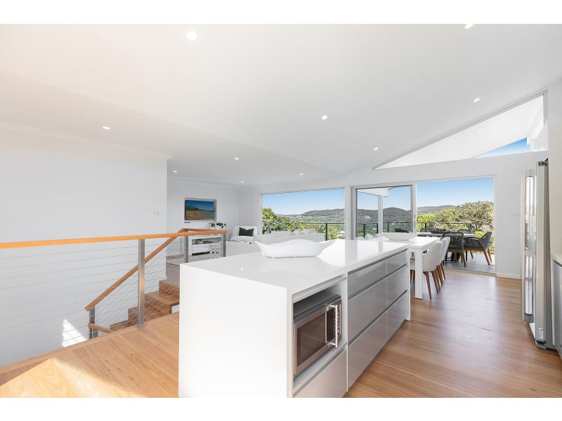 7 Yumbool Close, Forresters Beach NSW 2260