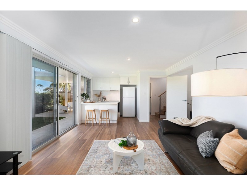 7 Yumbool Close, Forresters Beach NSW 2260