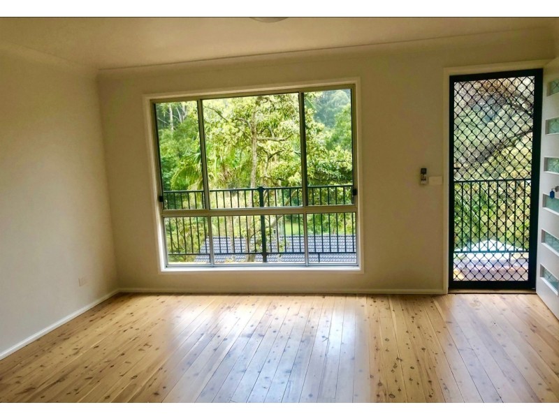 15 Harcourt Place, North Avoca NSW 2260