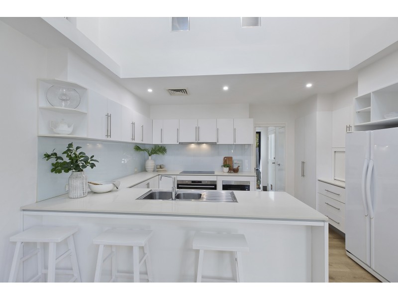 27 View Street, North Avoca NSW 2260