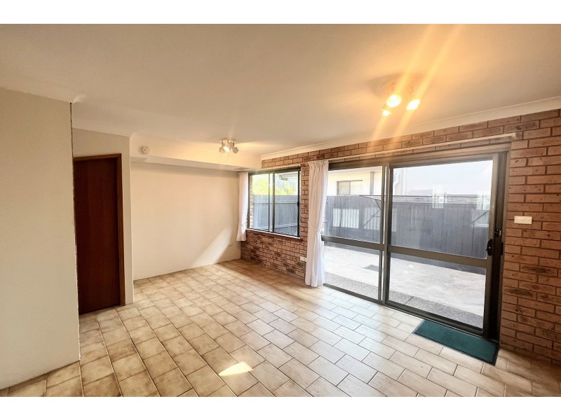 2/2 Henley Avenue, Terrigal NSW 2260