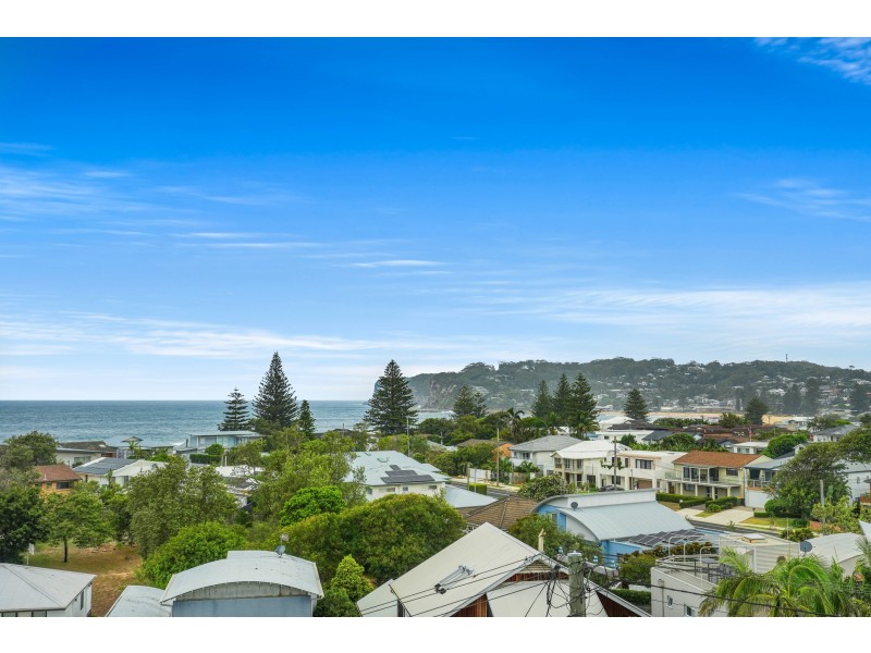 7 Elgata Avenue, North Avoca NSW 2260