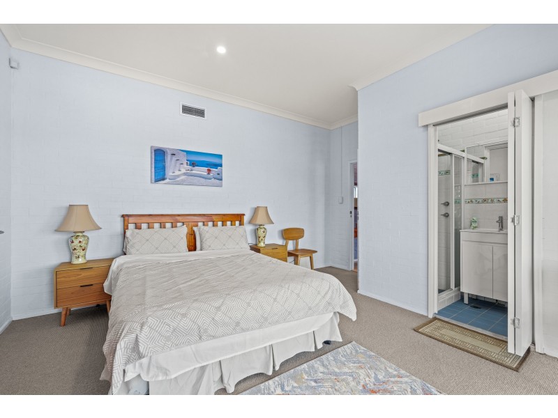 7 Elgata Avenue, North Avoca NSW 2260