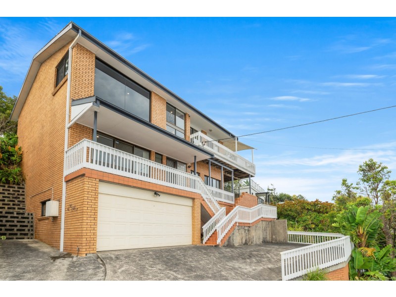 7 Elgata Avenue, North Avoca NSW 2260