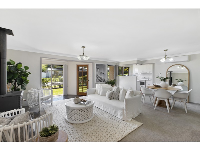 12 Windsor Road, Wamberal NSW 2260