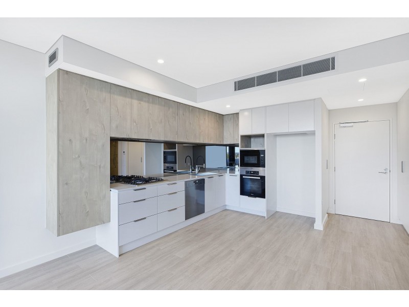 304/8 St George Street, Gosford NSW 2250