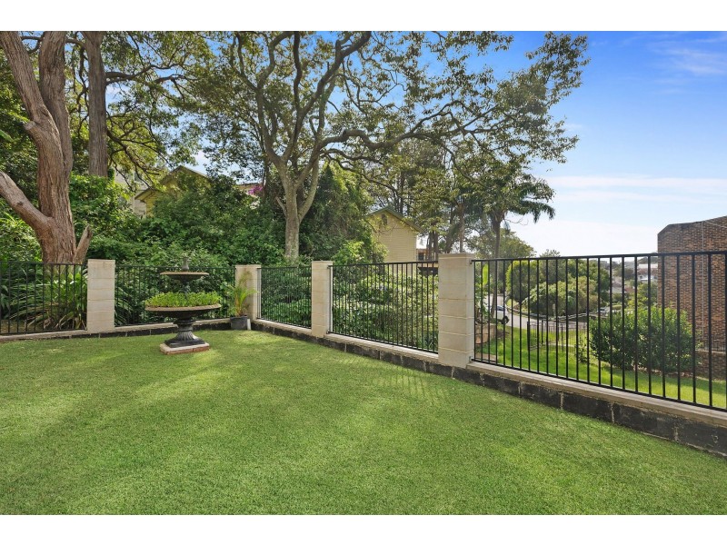 2/27 Auld Street, Terrigal NSW 2260