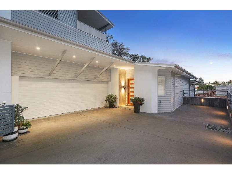 2/27 Auld Street, Terrigal NSW 2260