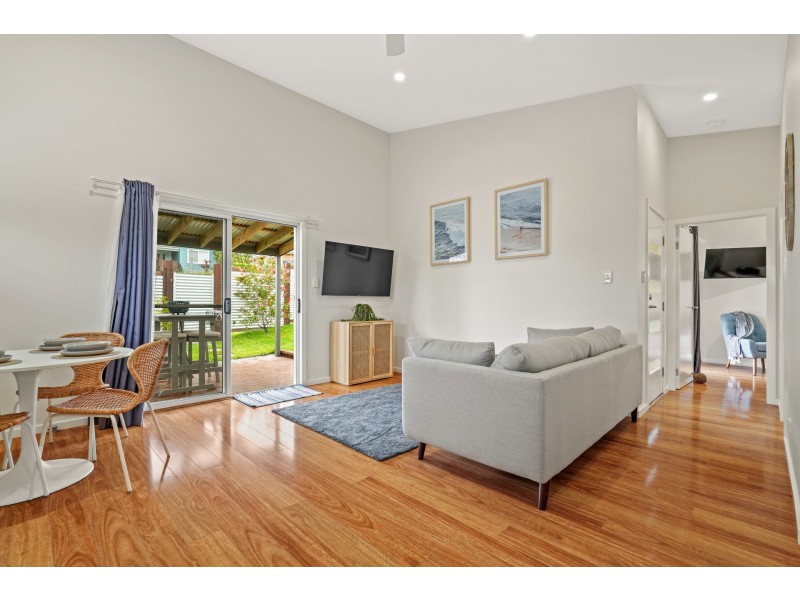34a John Street, Forresters Beach NSW 2260
