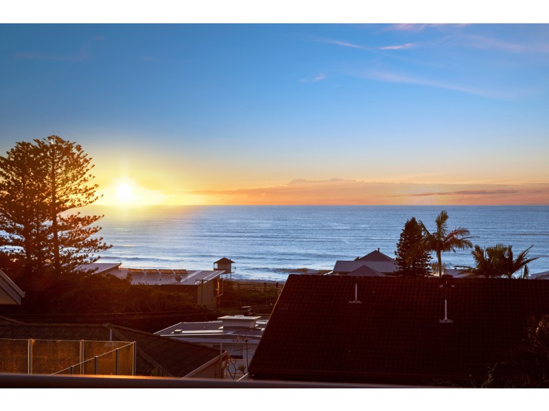 12 Dover Road, Wamberal NSW 2260