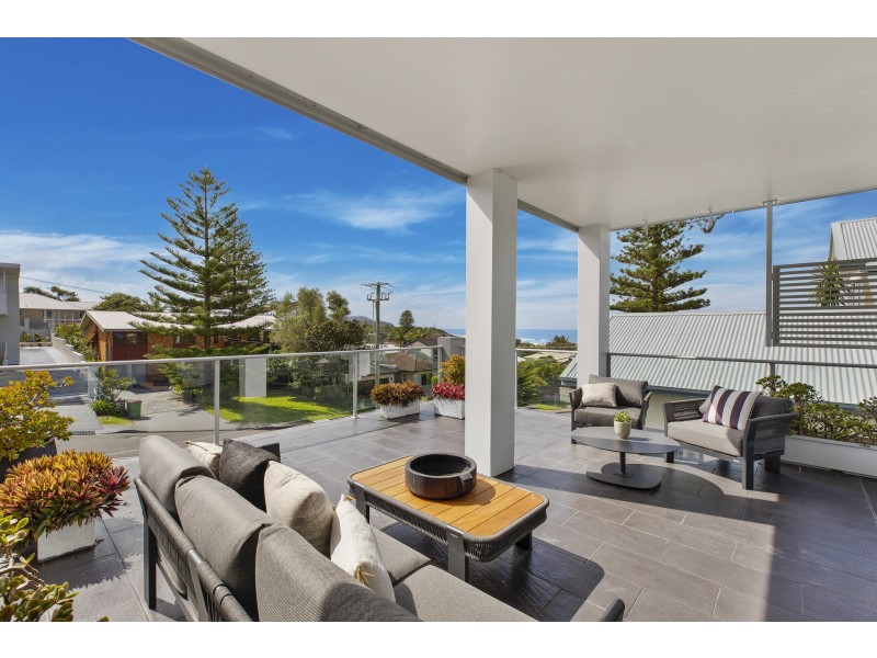 12 Dover Road, Wamberal NSW 2260