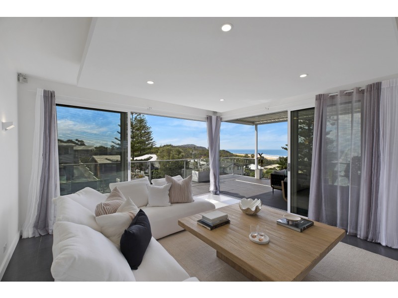 12 Dover Road, Wamberal NSW 2260