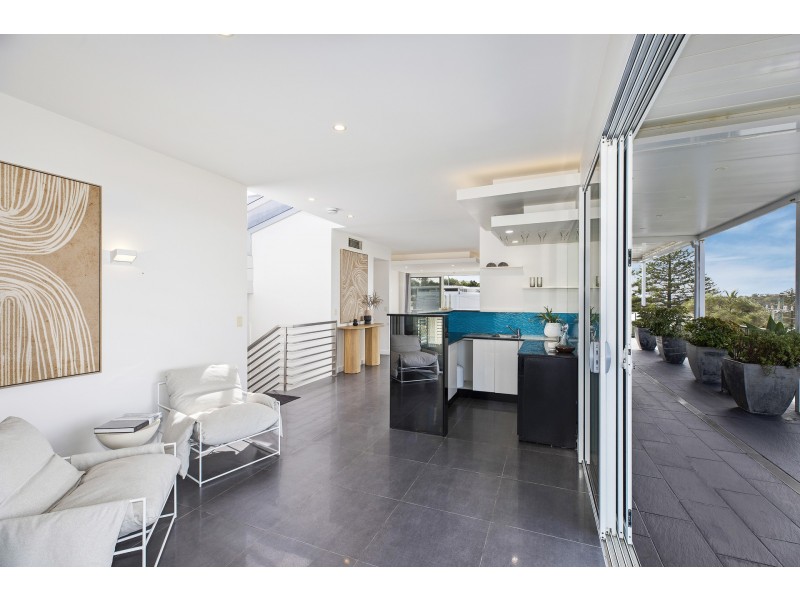 12 Dover Road, Wamberal NSW 2260