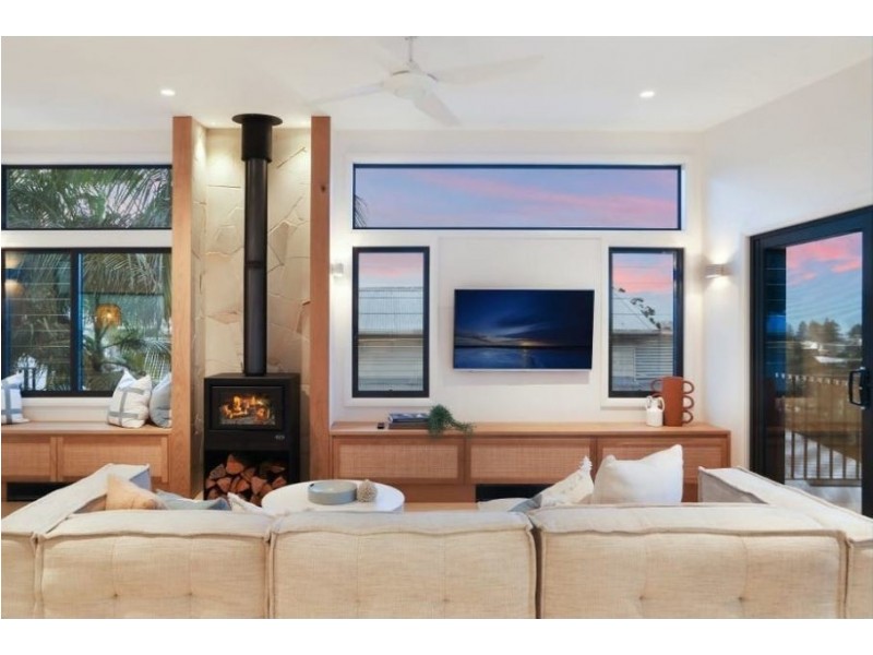 16 Parry Avenue, Terrigal NSW 2260