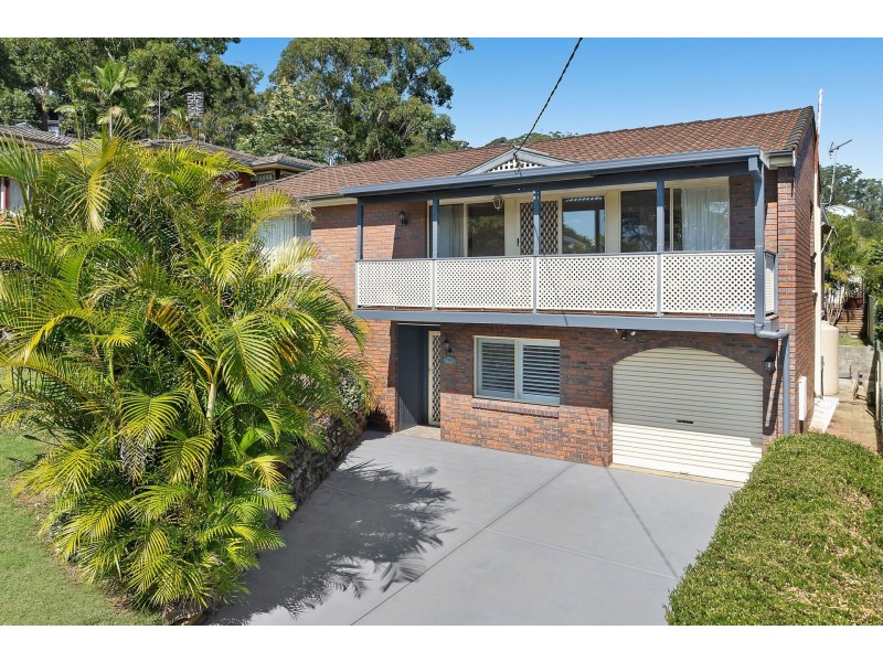 12 Greenslope Drive, Green Point NSW 2251