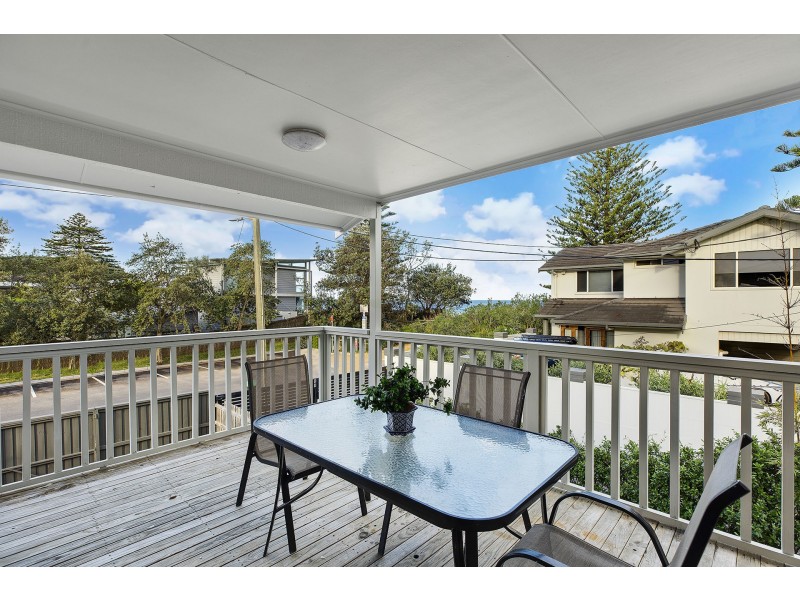 35 View Street, North Avoca NSW 2260