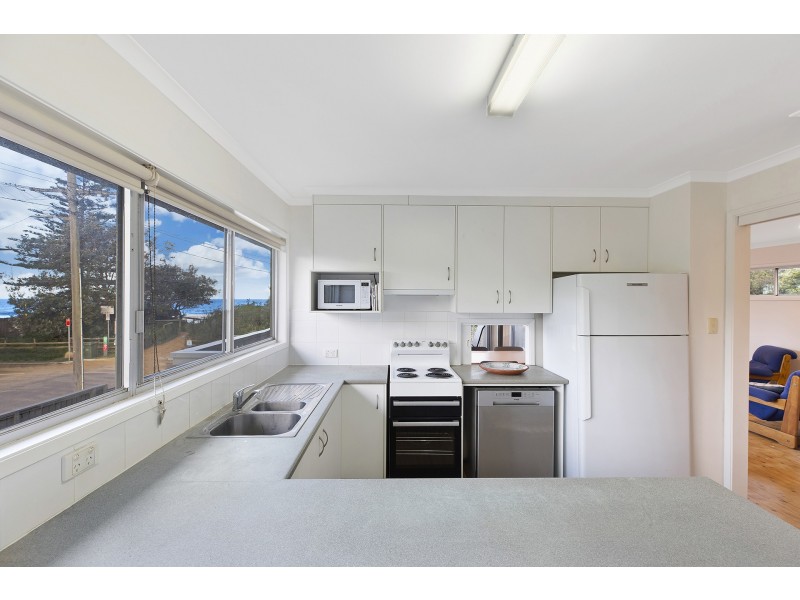 35 View Street, North Avoca NSW 2260