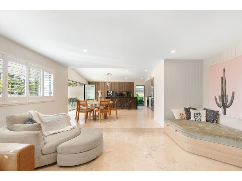 27 Raymond Terrace, Terrigal NSW 2260