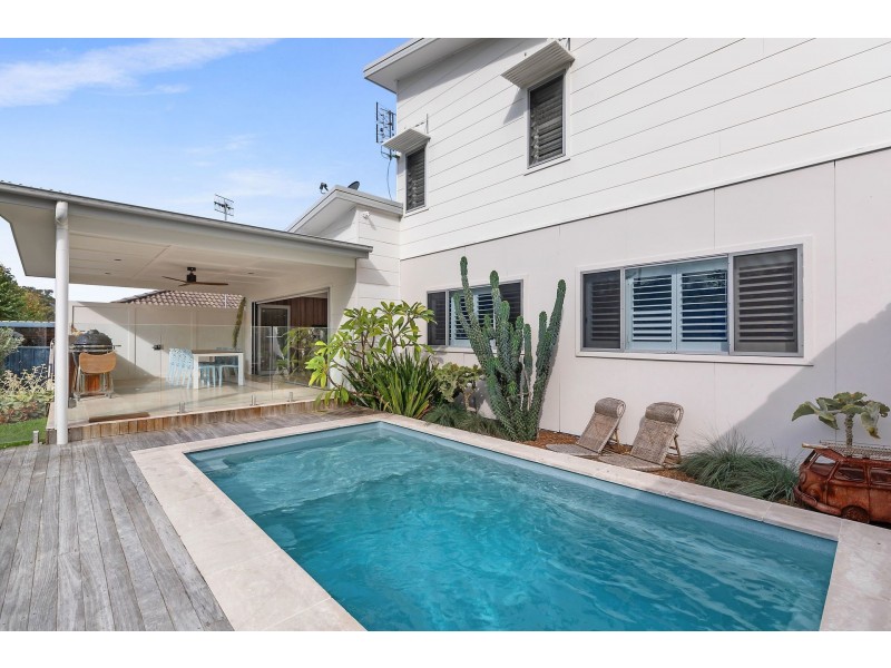 27 Raymond Terrace, Terrigal NSW 2260