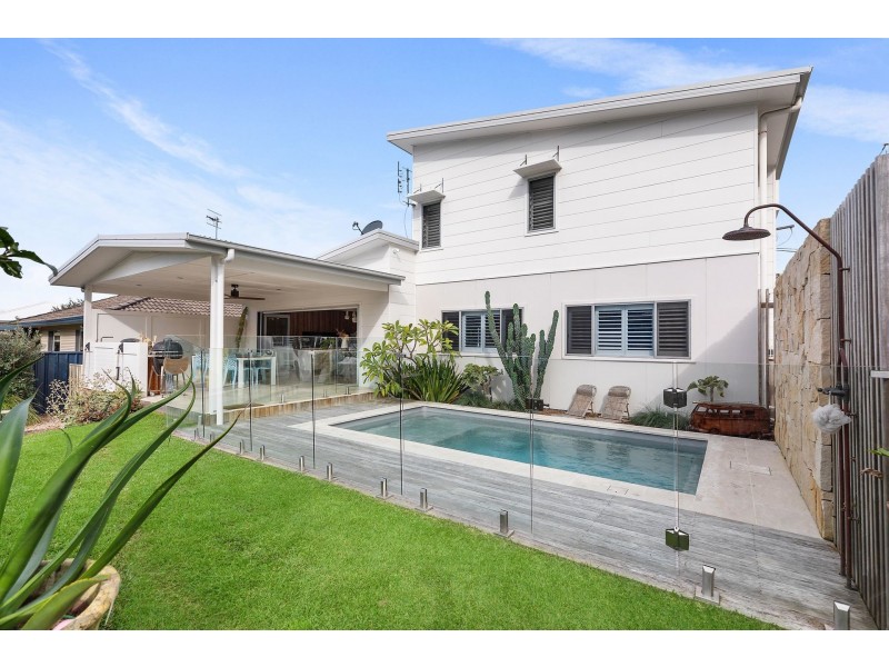 27 Raymond Terrace, Terrigal NSW 2260