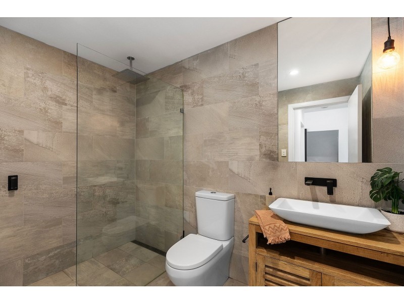 27 Raymond Terrace, Terrigal NSW 2260