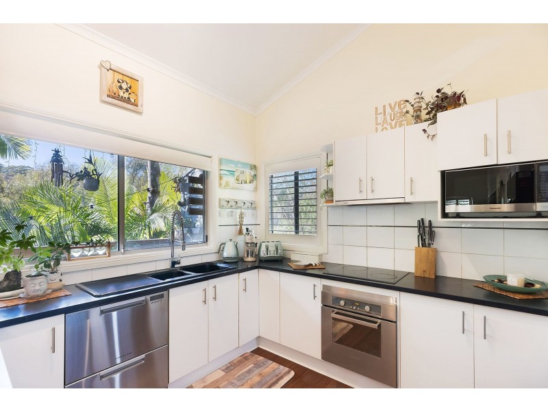 14 Harcourt Place, North Avoca NSW 2260