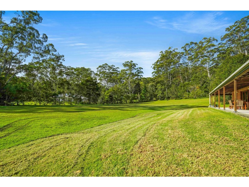 6 Wambina Road, Matcham NSW 2250