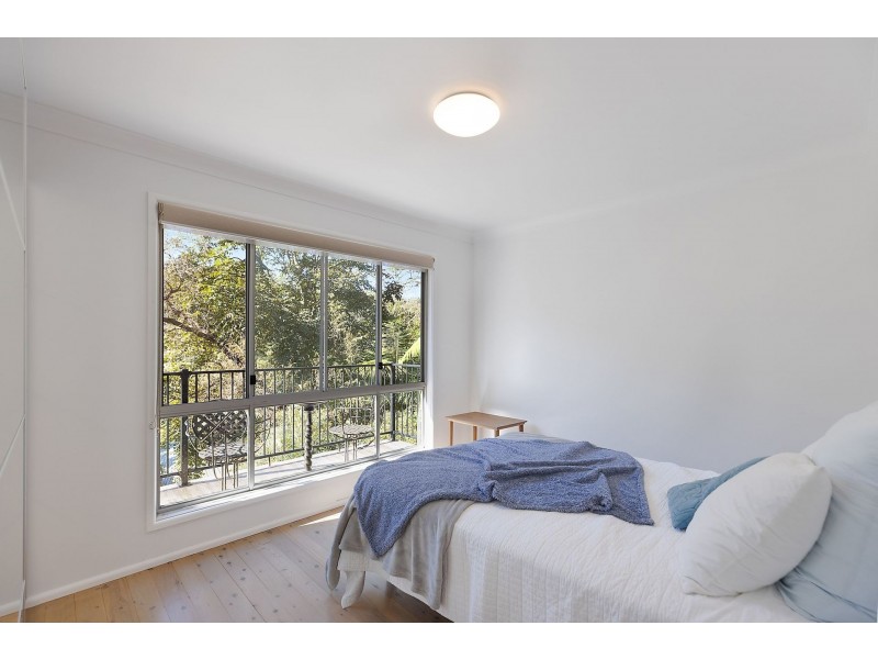 15 Harcourt Place, North Avoca NSW 2260