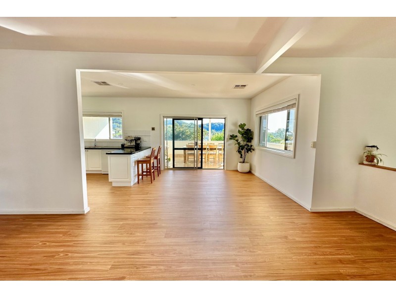 51 Grove Road, Wamberal NSW 2260
