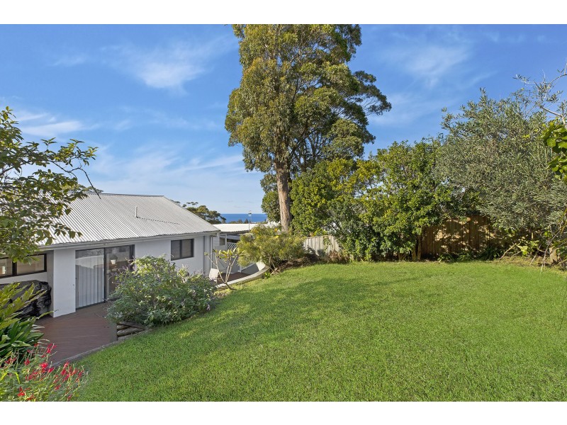 15 Beachcomber Parade, North Avoca NSW 2260