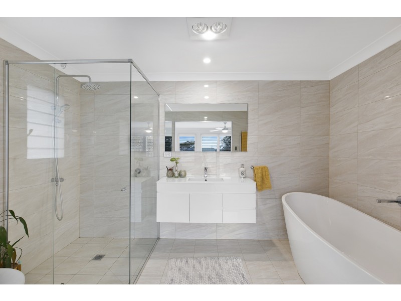 15 Seaview Avenue, Wamberal NSW 2260