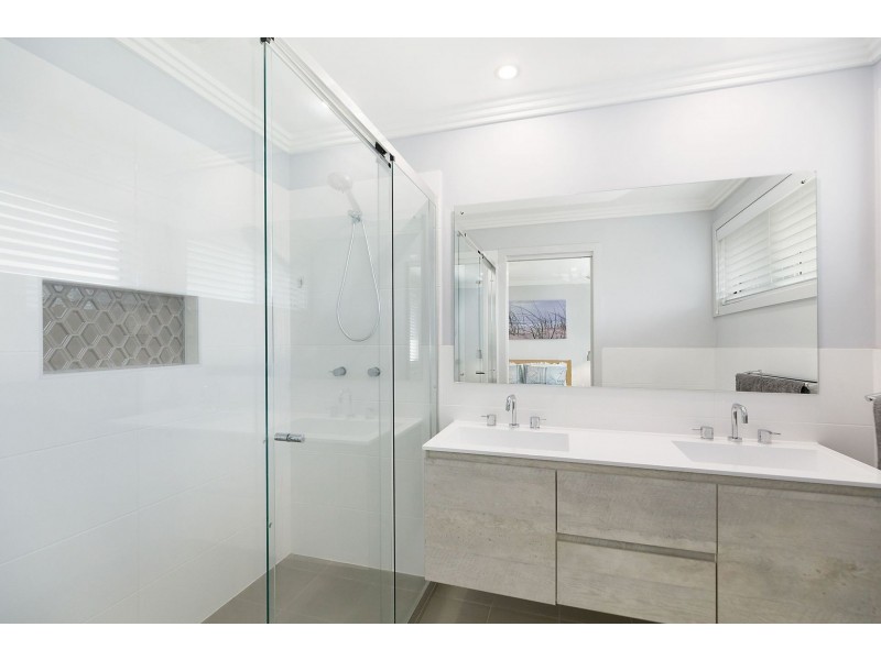13 Cheltenham Close, Terrigal NSW 2260
