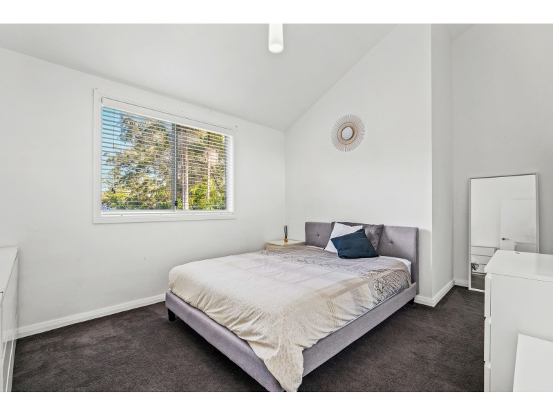 71 Lake Shore Drive, North Avoca NSW 2260