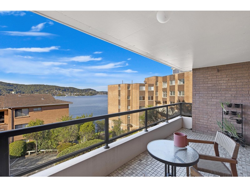 4/1 Wharf Street, East Gosford NSW 2250