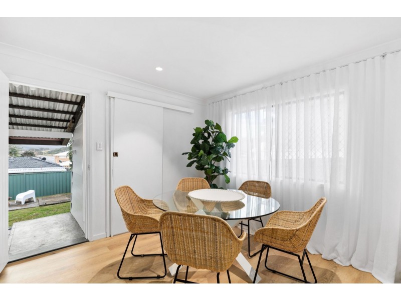 82 Lowanna Avenue, Forresters Beach NSW 2260