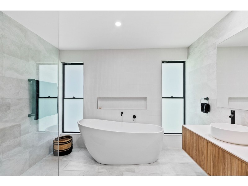 76 Riviera Avenue, Terrigal NSW 2260