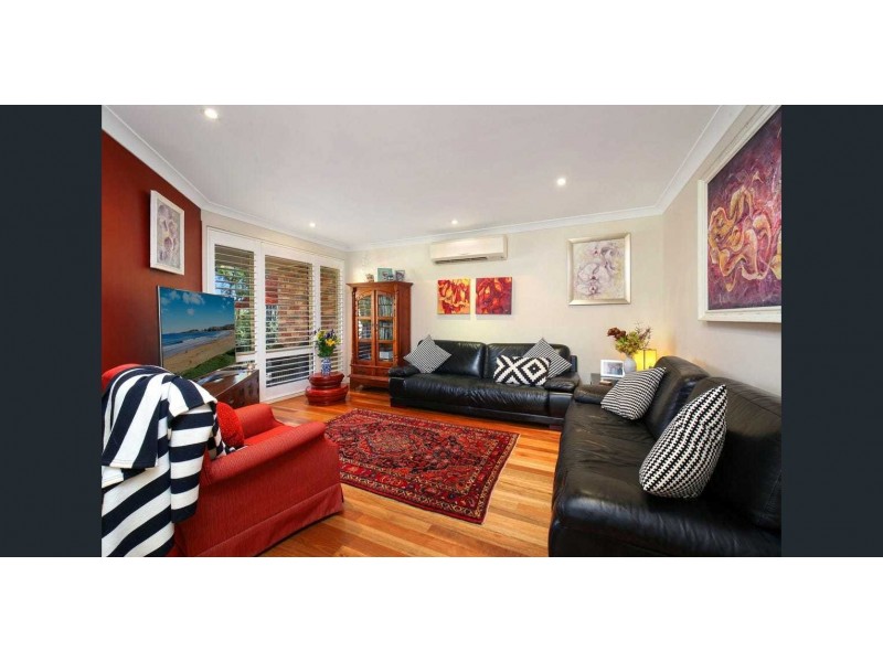 4 Newman Close, Green Point NSW 2251