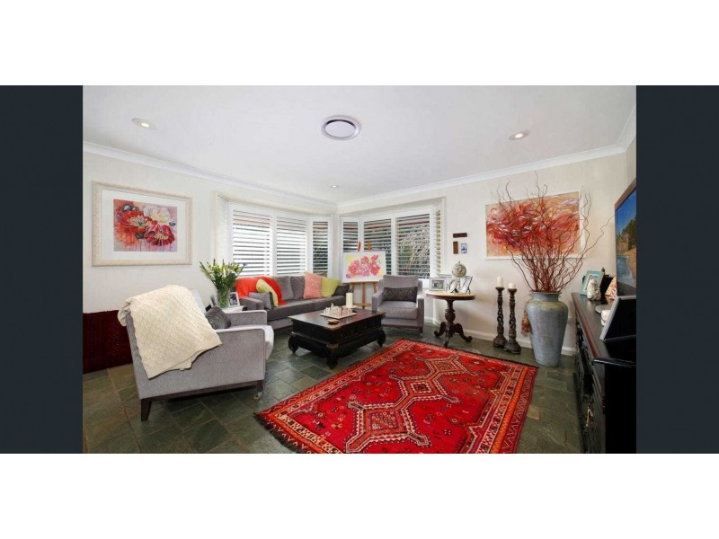 4 Newman Close, Green Point NSW 2251
