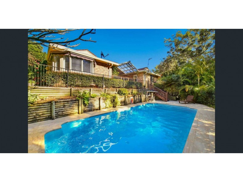 4 Newman Close, Green Point NSW 2251