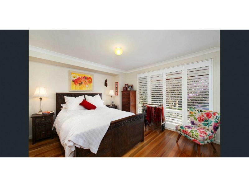 4 Newman Close, Green Point NSW 2251