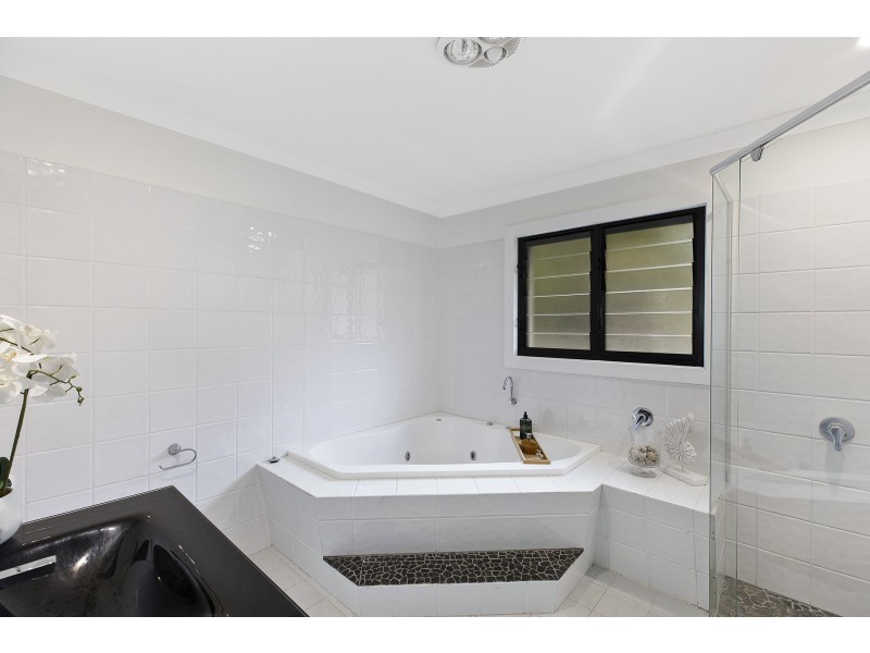 15 Beachcomber Parade, North Avoca NSW 2260