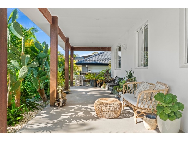 22 Windsor Road, Wamberal NSW 2260