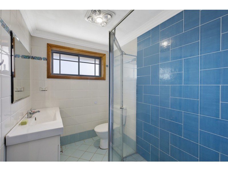 1 Yumbool Close, Forresters Beach NSW 2260
